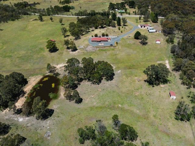 100 Acre Farm, Perfectly for Horses. Green Pastures