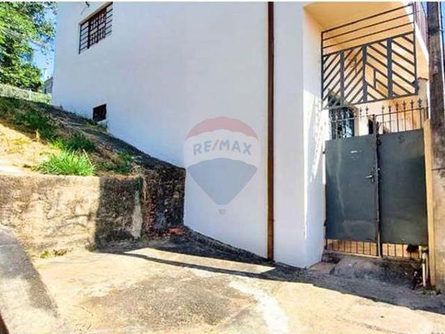 100 Área Útil Casa Alugar, 2 Dormitórios localizado em Rua Renato Coelho, 9 Itaporão Centro, Itapira, São Paulo, 13970040 | Brasil