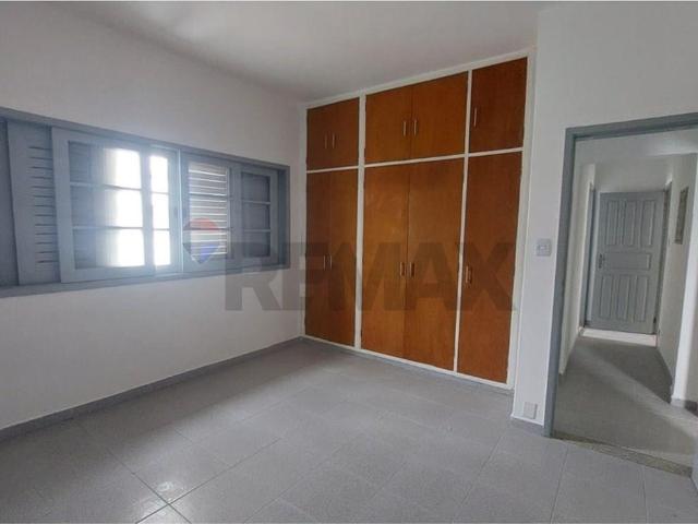 100 Área Útil Sobrado Alugar, 4 Dormitórios localizado em Centro, São José dos Campos, São Paulo, 12209005 | Brasil