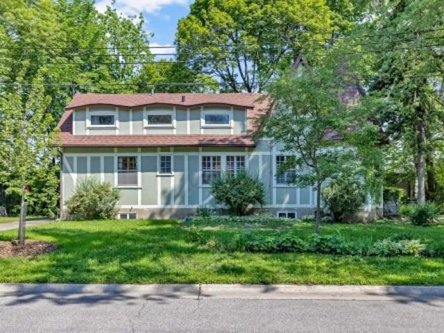 100 Av. Drayton, Pointe Claire, QC, H9S 4V9 house for sale | Listing ID 13658 | Royal LePage