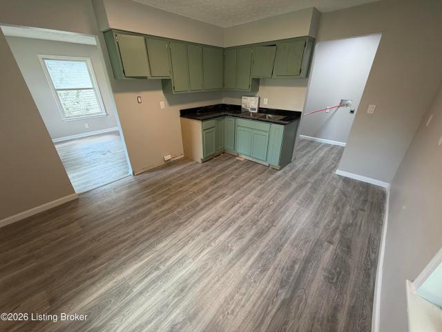 100 Boston Ct