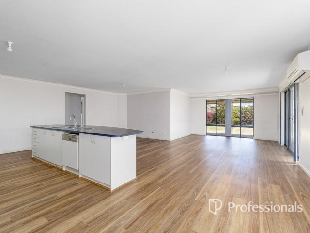 100 Barton DriveAustralind WA 6233, Australia