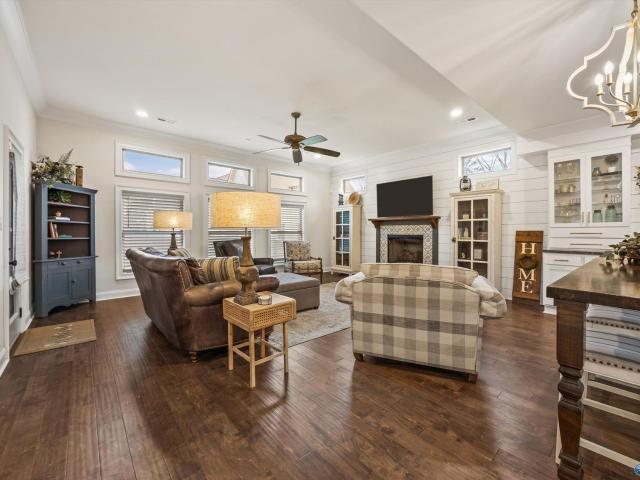 100 Bishop Bend Drive, Huntsville, US, AL