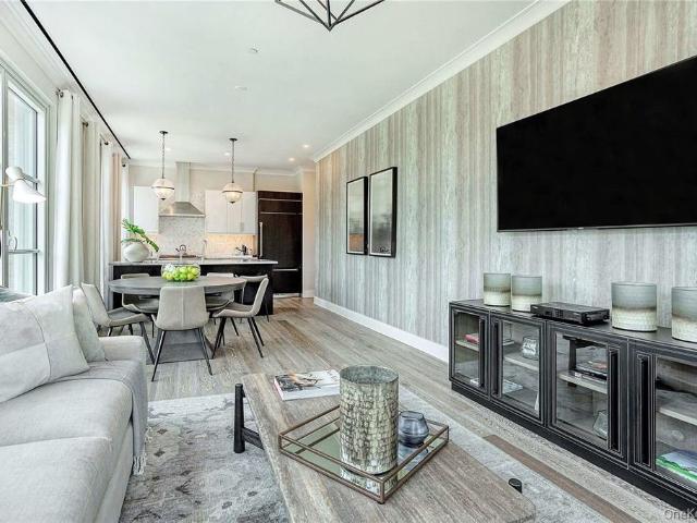 100 Garvies Point Road 1316
