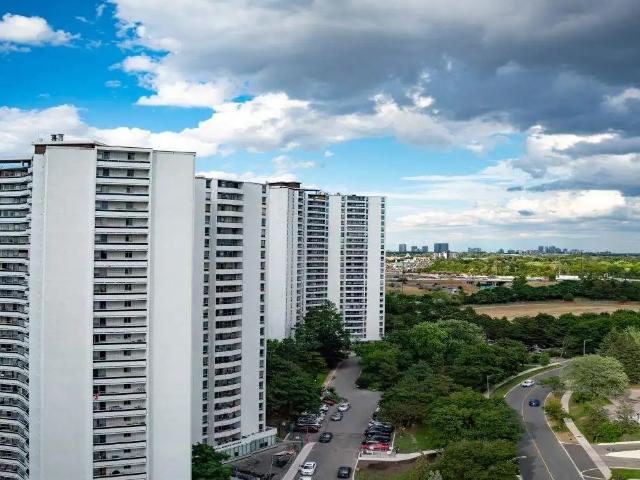 100 Graydon Hall Apartments — 2B