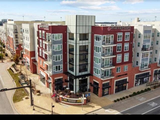 100 DOLLARS OFF of 1st month's rent