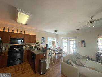 100 Davis Street 11