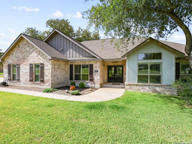 100 E Ashton, Floresville, TX 78114 | MLS #1908