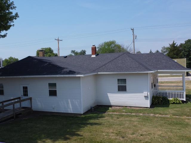 100 E Lyle Street
