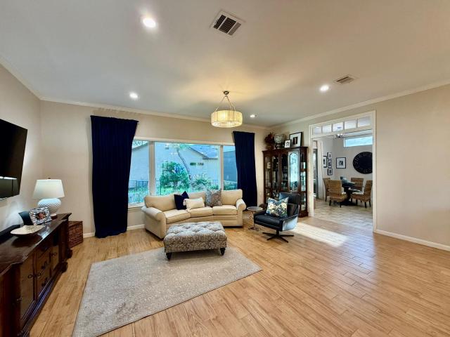 100 Enchanted Dr