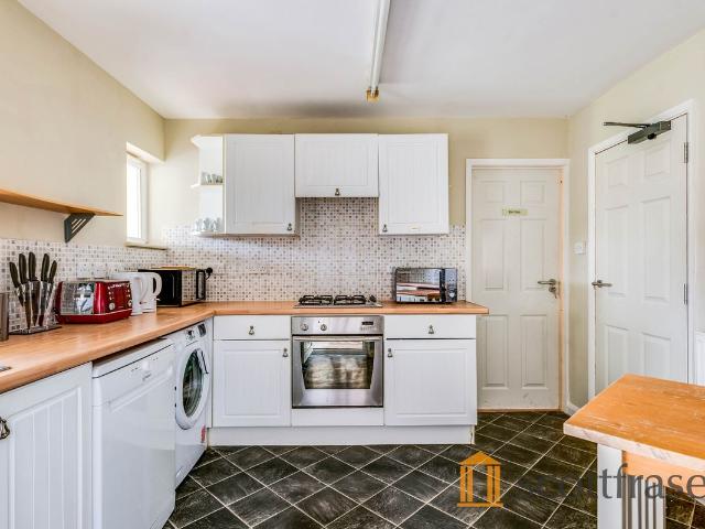 100 Eastfield Road, Witney, Oxfordshire OX28, 1 bed property to rent, £750 pcm | PrimeLocation