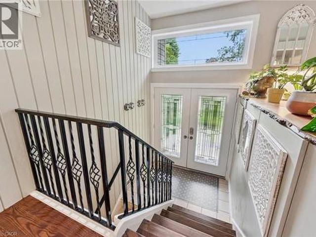 100 Forest Hill Drive, Kitchener, ON, N2M 4G3 house for sale | Listing ID 40862 | Royal LePage