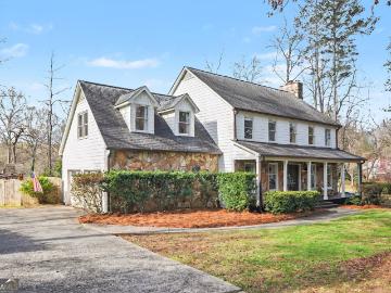100 Fieldstone Lane