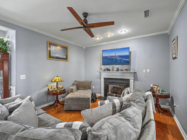 100 Kenwood Court