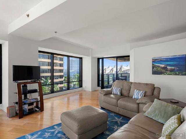 100 Harbor Drive 906