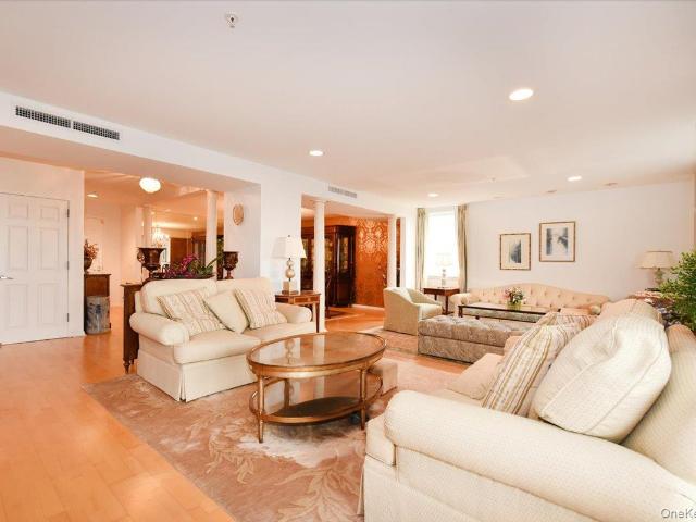 100 Harbor View Drive 630