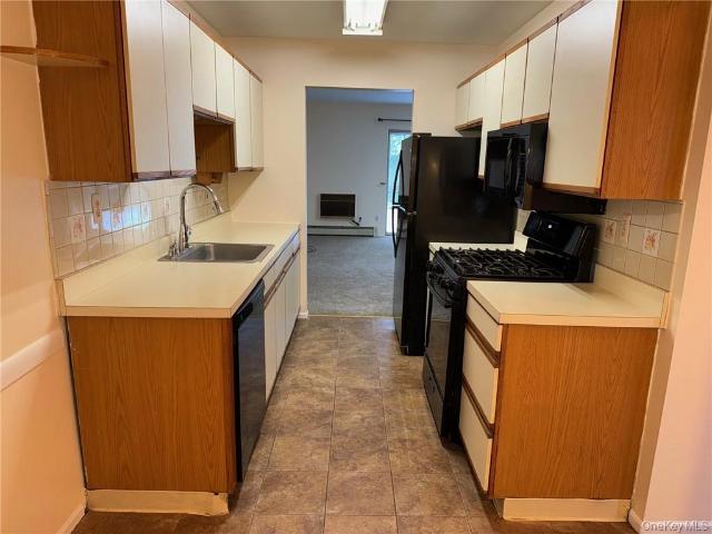 100 Hillside Dr, Unit G8, Middletown, NY 10941 | MLS #966728