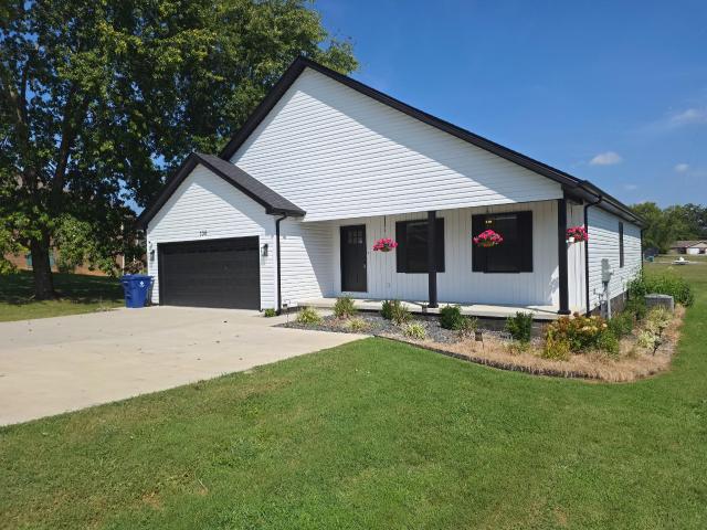 100 Oak Leaf Lane