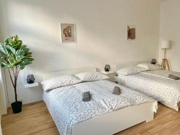 100 m2 Apartment near Center and Airport, Vienna Amsterdam Apartments for Rent