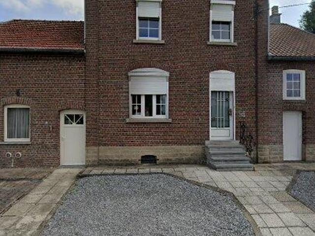 100 m2 apartment for rent in Braives