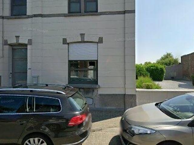 100 m2 apartment for rent in Charleroi