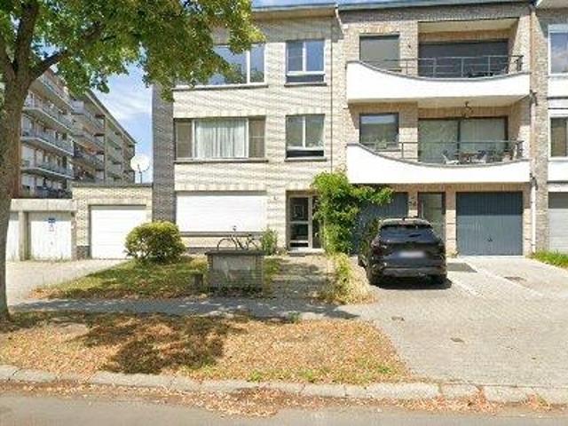 100 m2 apartment for rent in Edegem