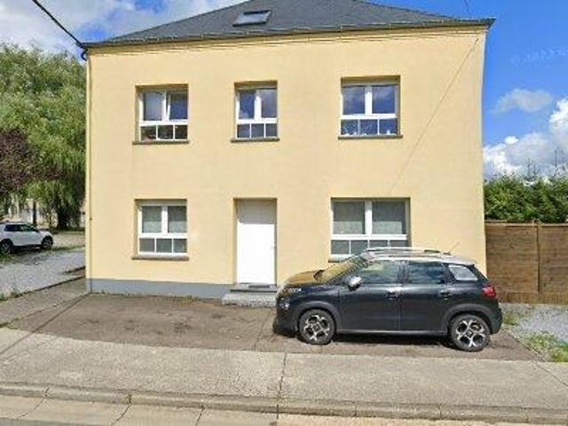 100 m2 apartment for rent in Saint Léger