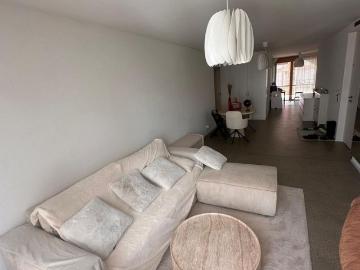 100 m²