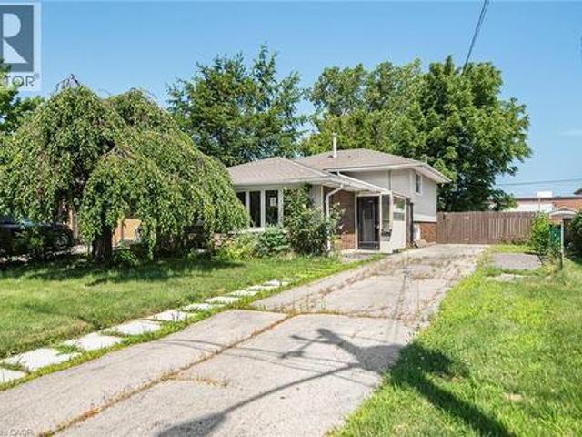 100 Mountain Avenue N, Hamilton, ON, L8G 3P7 house for sale | Listing ID 40845 | Royal LePage