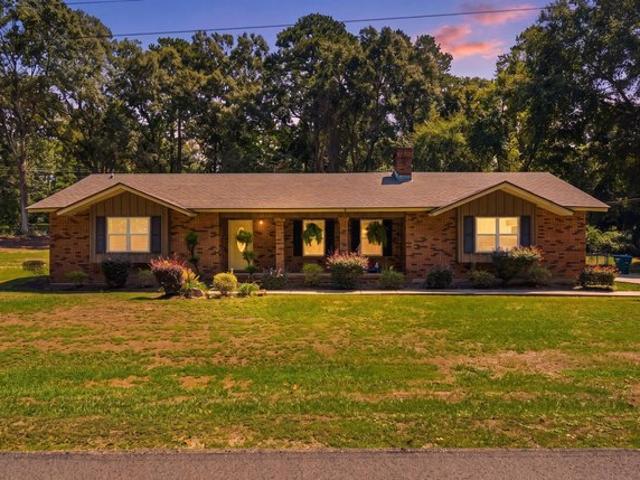 100 Mozingo Dr, Petal, MS 39465