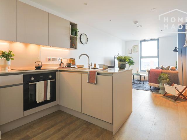 100 Moor Street, Queensway. 1 bed flat to rent £1,155 pcm £267 pw