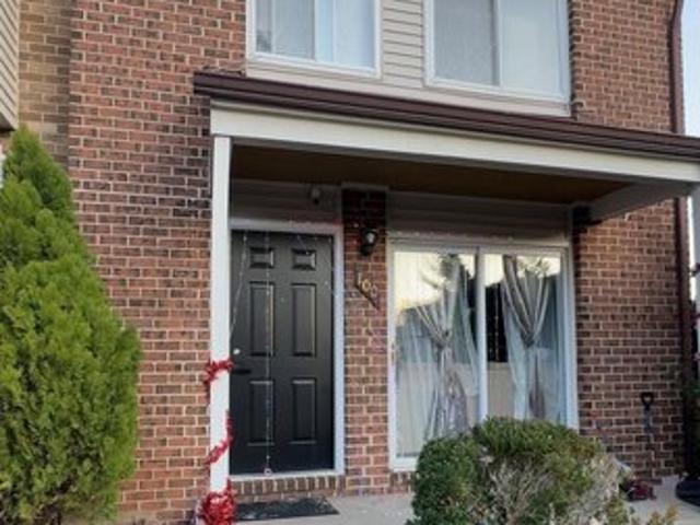 100 Marcum Ct, Sterling, VA 20164