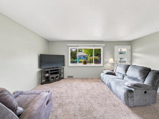 100 N Highland Ave