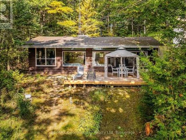 100 Nottawaga Drive, Tiny, ON, L0L 2J0 house for sale | Listing ID S13823 | Royal LePage