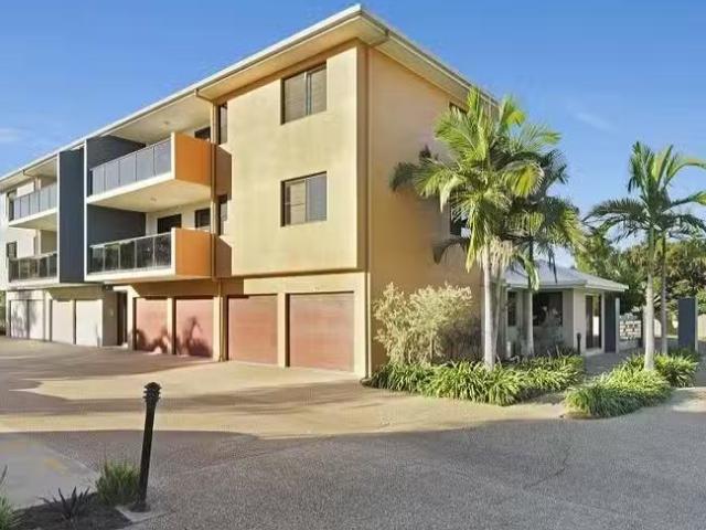 100 Ninth Avenue, Railway Estate, QLD 4810