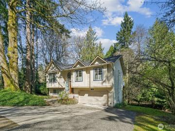 100 NW Westmont Lane