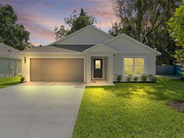 100 Sequoia Trl, Ocklawaha, FL 32179