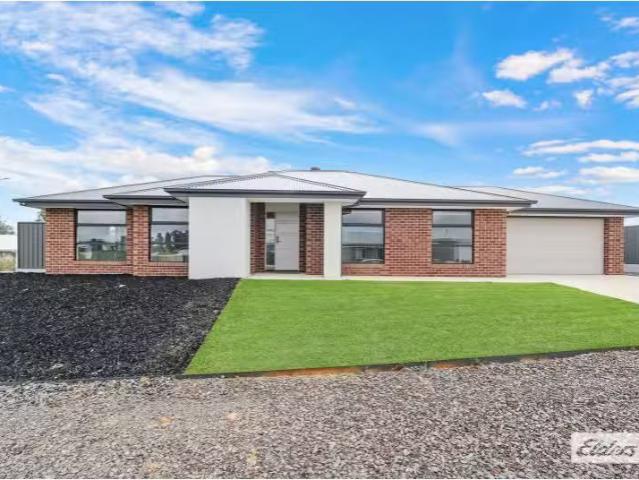 100 Potoroo Avenue, Thurgoona House for rent Listed by Jenna.