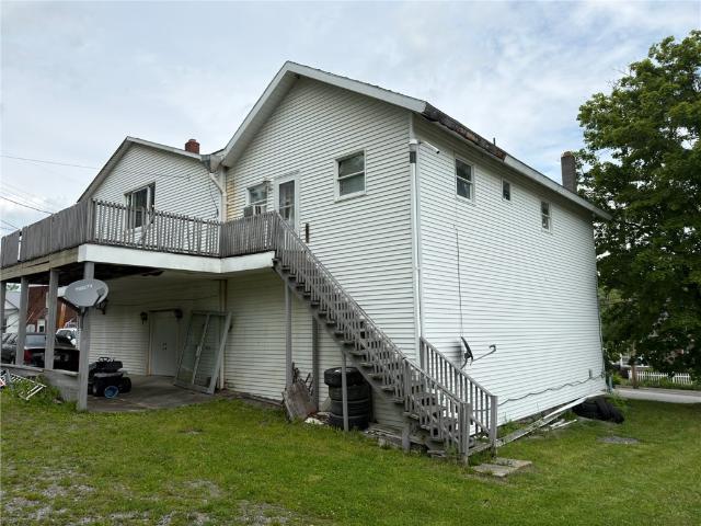 100 Penn St