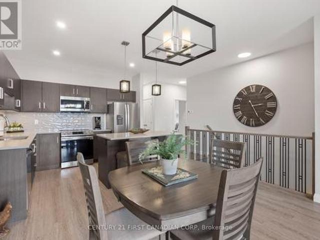 100 Rowe Avenue, South Huron Exeter, ON, N0M 1S1 house for sale | Listing ID X13460 | Royal LePage