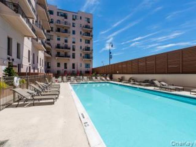 100 W Broadway 1E