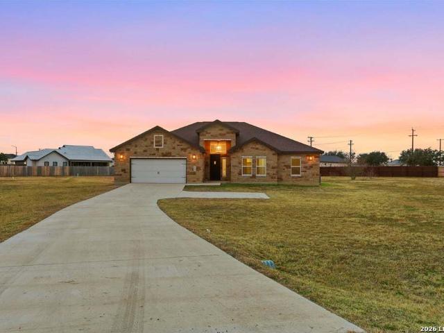 100 W Short Meadow Dr, Lytle, TX 78052 | MLS #1941
