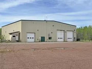 Thunder Bay, Ontario - Office room, Parking
