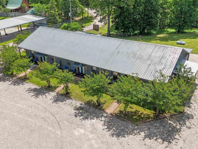 100 wayson ln