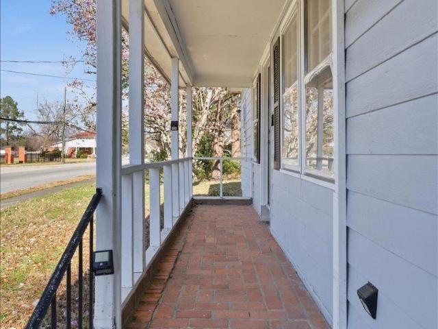 100 Warren Avenue
