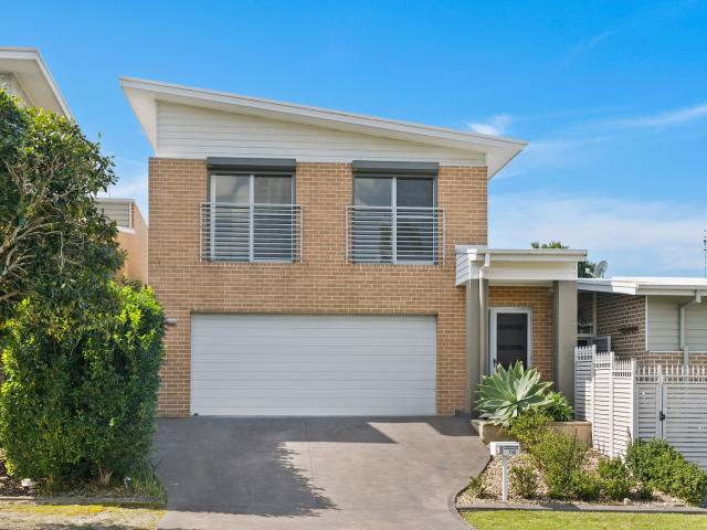 100 Whittaker Street, Flinders, NSW 2529 House for Rent Ray White South Wollongong