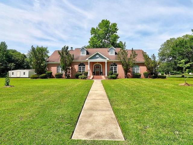 100 Willow Oaks Dr, Headland, AL 36345