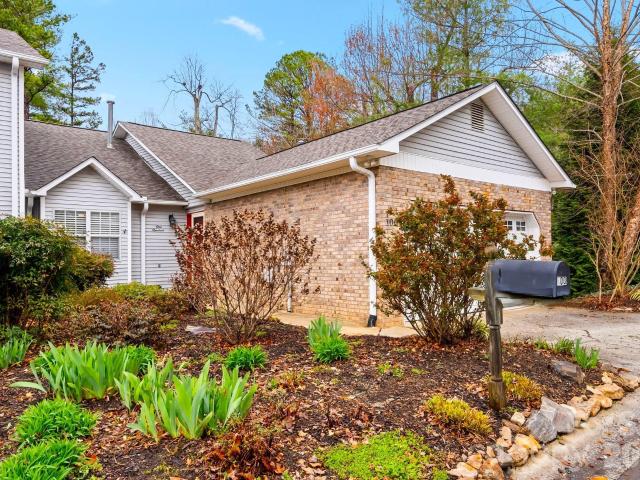 100 Thistle Knoll Court