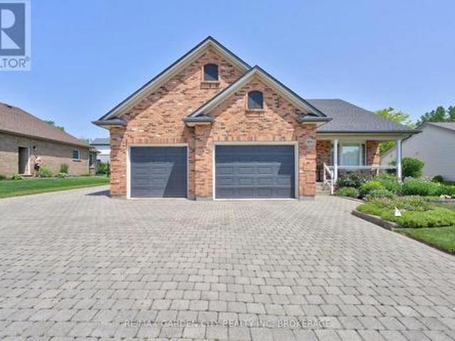 100 Thorold Road E, Welland Prince Charles, ON, L3C 7A6 house for sale | Listing ID X13565 | Royal LePage