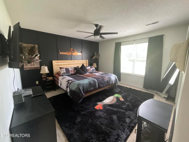 100 Village Way E